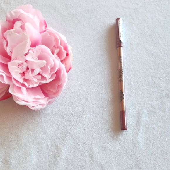 MAKE UP FOR EVERArtist Color Pencil Brow, Eye & Lip Liner FULL RED 714 - Picture 3 of 5